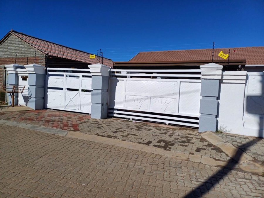 3 Bedroom Property for Sale in Roodepan Northern Cape